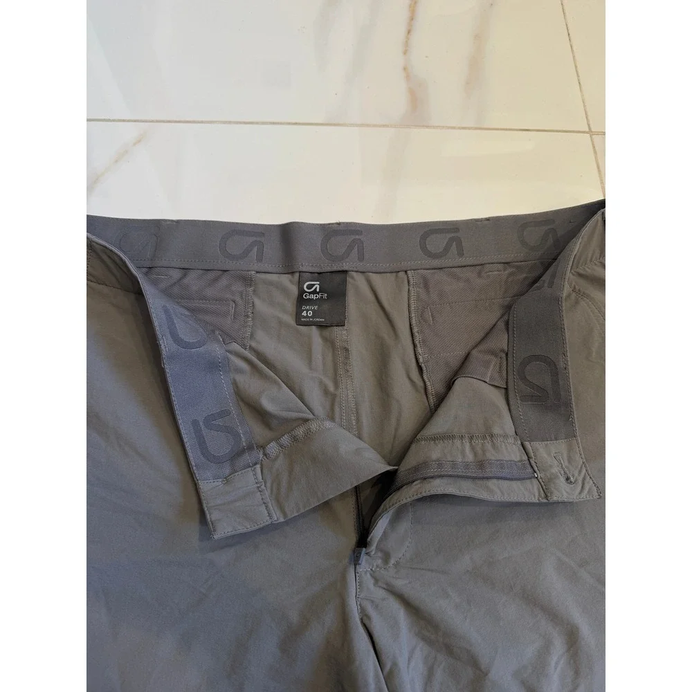 GapFit Drive Mens‎ Gray Golf Performance Shorts Size 40 Activewear Zip Pocket